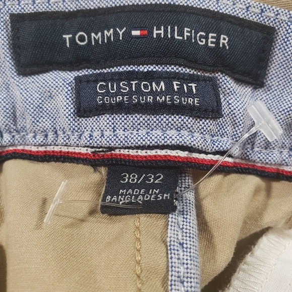 Men's Tommy Hilfiger Custom-fit Chinos - Picture 7 of 9